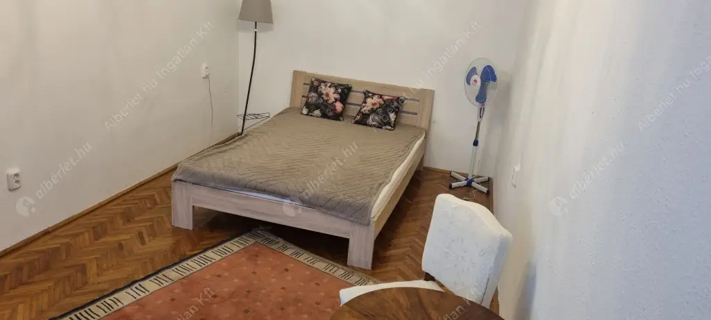 Kiadó albérlet 185000 Ft/hó áron: Budapest, V. kerület  Múzeum körút. Mérete: 33 nm, 1 szobás | Alberlet.hu - 6611872