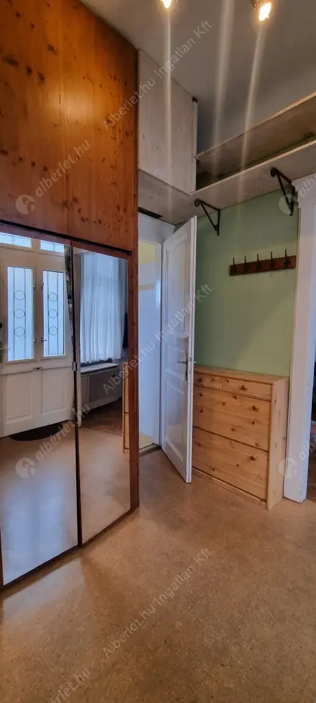 Kiadó albérlet 185000 Ft/hó áron: Budapest, V. kerület  Múzeum körút. Mérete: 33 nm, 1 szobás | Alberlet.hu - 6611878