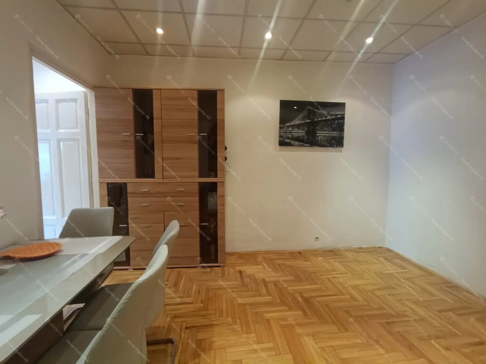 Kiadó albérlet 280000 Ft/hó áron: Budapest, V. kerület  Múzeum körút. Mérete: 55 nm, 1 szobás | Alberlet.hu - 6499398