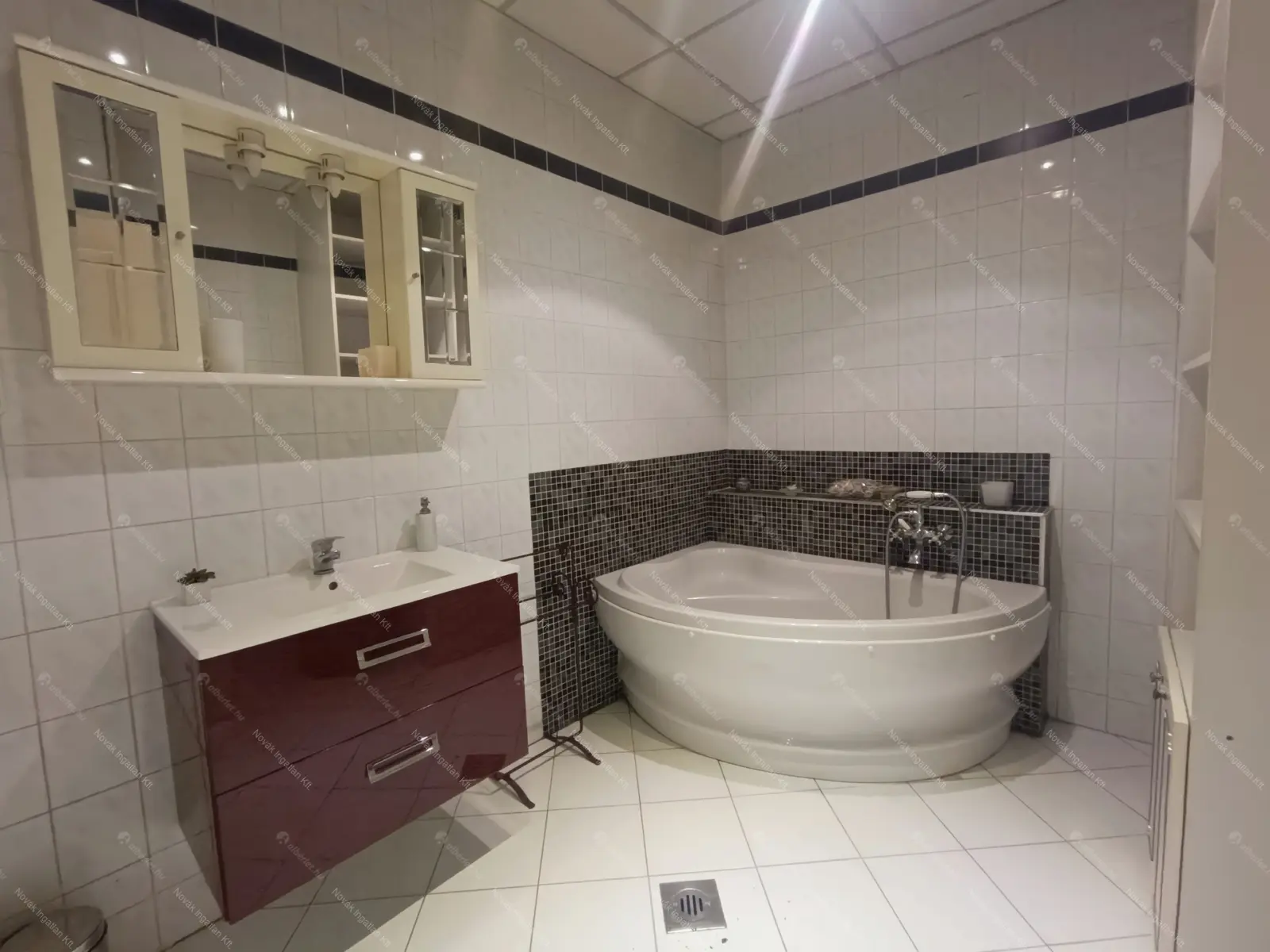 Kiadó albérlet 280000 Ft/hó áron: Budapest, V. kerület  Múzeum körút. Mérete: 55 nm, 1 szobás | Alberlet.hu - 6499405