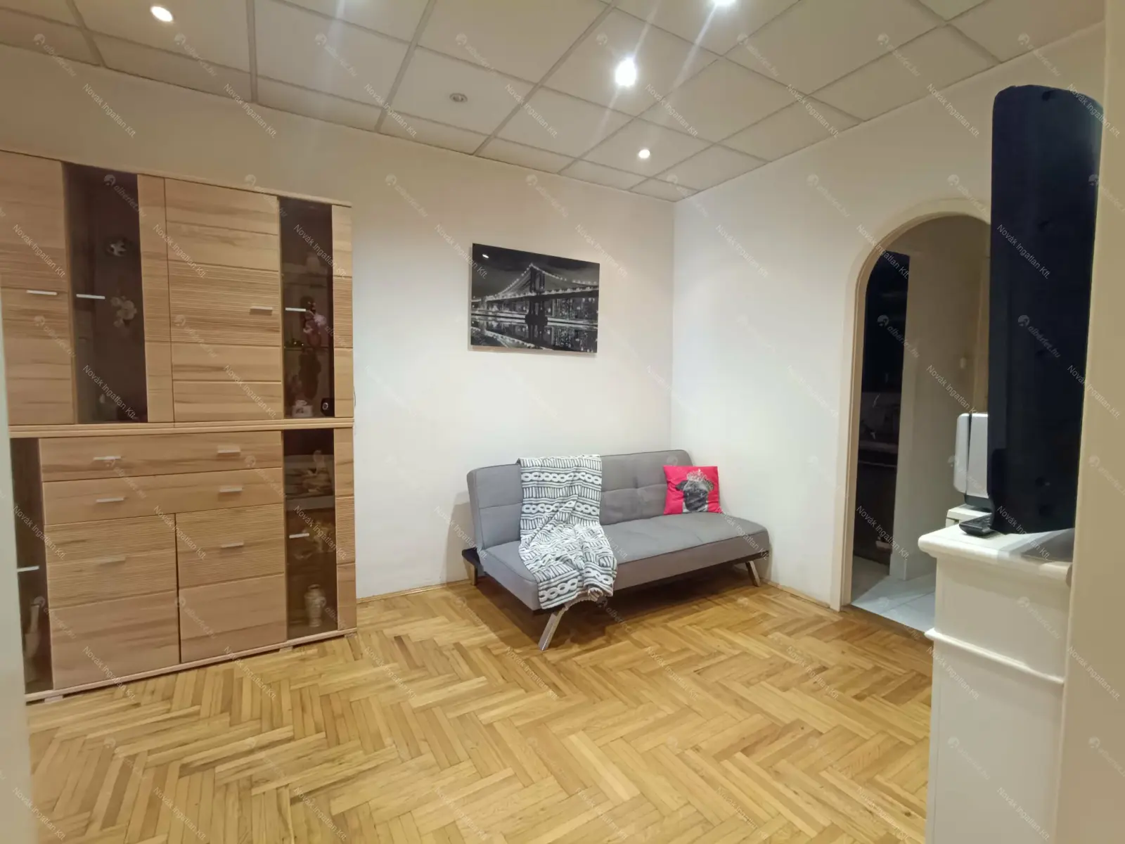 Kiadó albérlet 280000 Ft/hó áron: Budapest, V. kerület  Múzeum körút. Mérete: 55 nm, 1 szobás | Alberlet.hu - 6702483