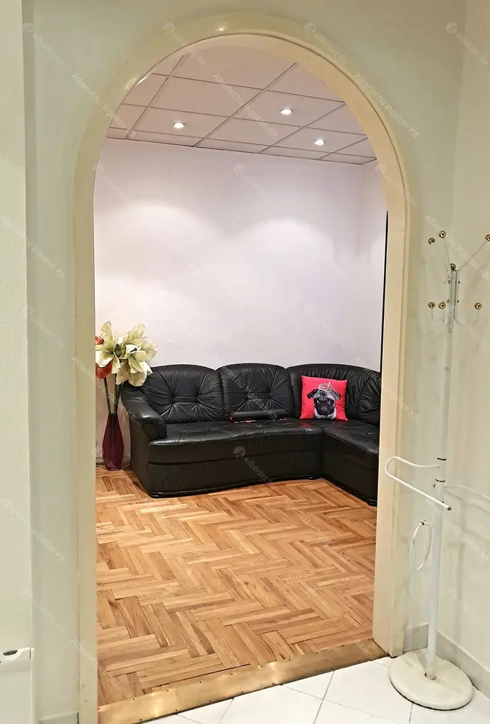 Kiadó albérlet 280000 Ft/hó áron: Budapest, V. kerület  Múzeum körút. Mérete: 55 nm, 2 szobás | Alberlet.hu - 6677057