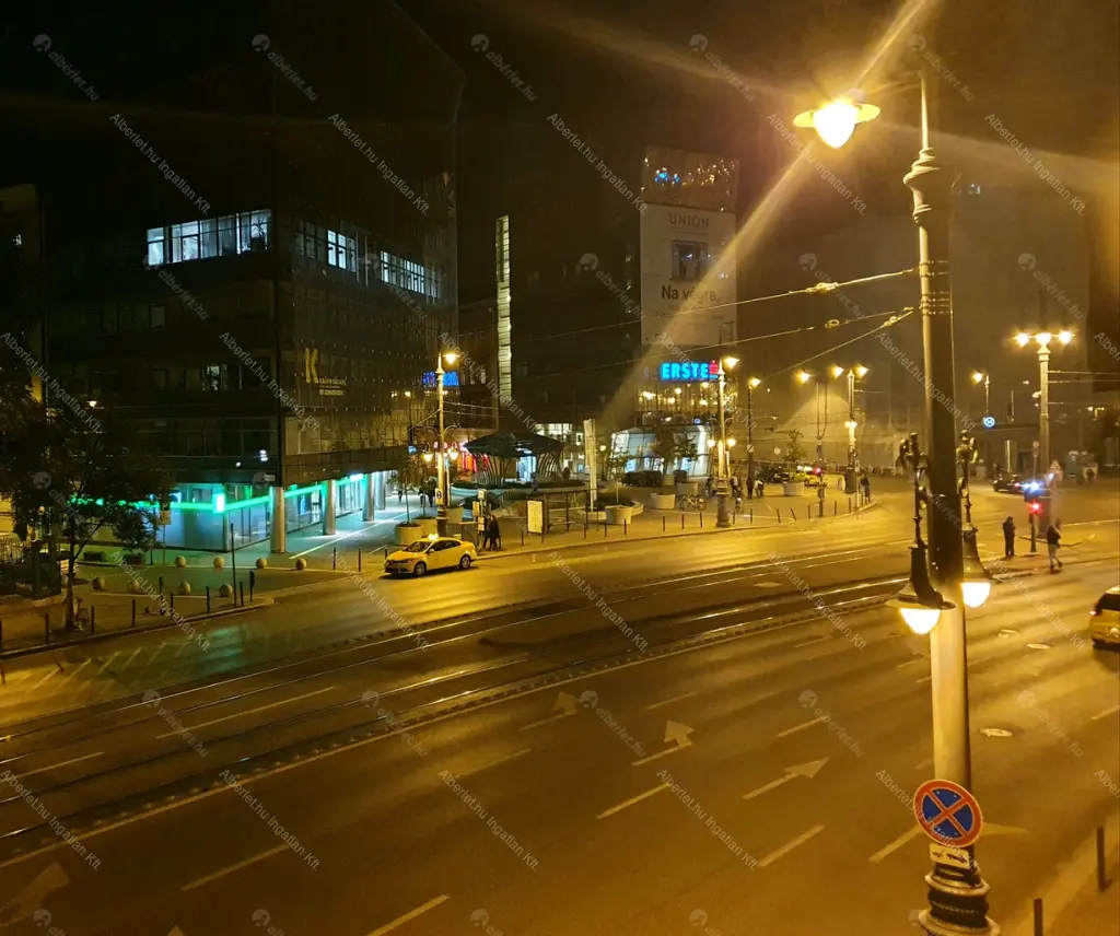 Kiadó albérlet 280000 Ft/hó áron: Budapest, V. kerület  Múzeum körút. Mérete: 55 nm, 2 szobás | Alberlet.hu - 6677062