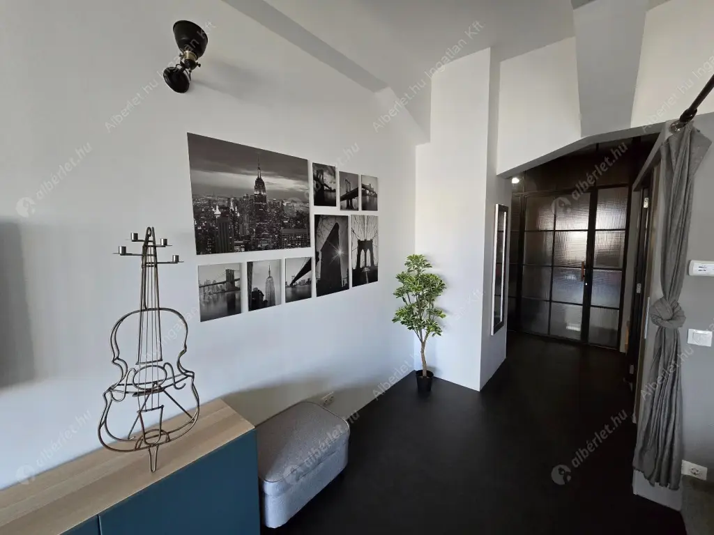 Kiadó albérlet 445000 Ft/hó áron: Budapest, V. kerület  Múzeum körút. Mérete: 70 nm, 2 szobás | Alberlet.hu - 6615308
