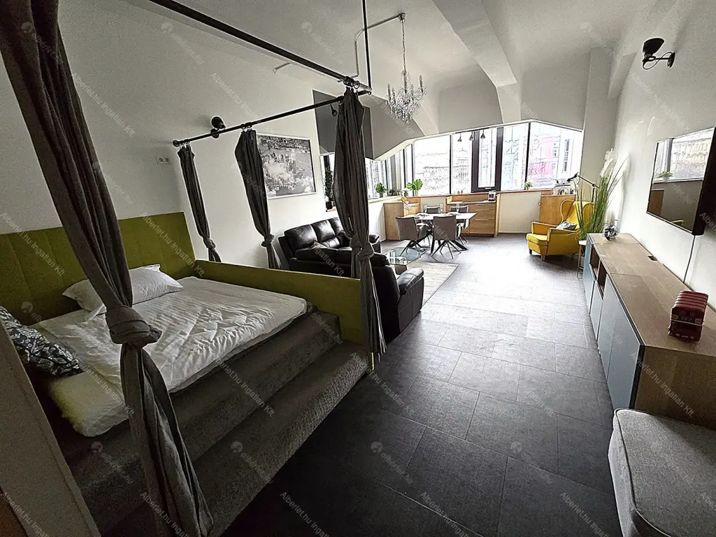 Kiadó albérlet 390000 Ft/hó áron: Budapest, V. kerület  Múzeum körút. Mérete: 70 nm, 2 szobás | Alberlet.hu - 6661982