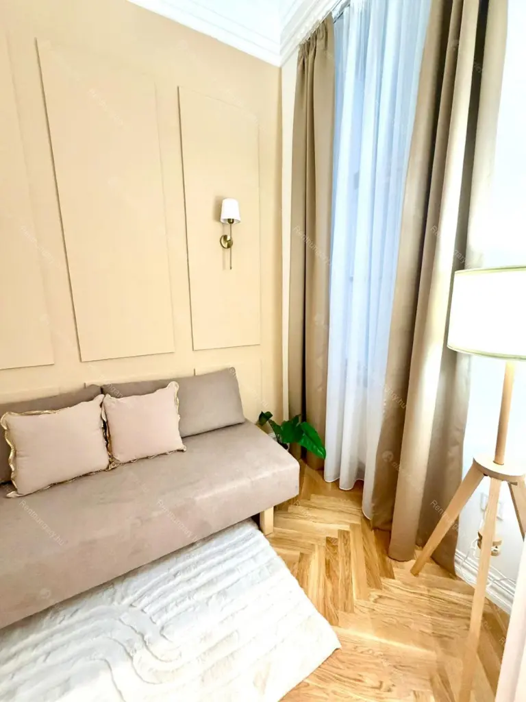 Kiadó albérlet 507000 Ft/hó áron: Budapest, V. kerület  Nádor  utca . Mérete: 61 nm, 3 szobás | Alberlet.hu - 6705273