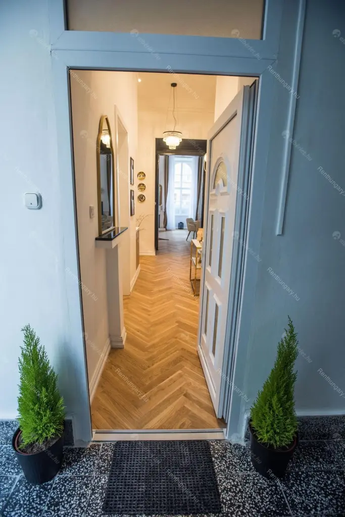 Kiadó albérlet 507000 Ft/hó áron: Budapest, V. kerület  Nádor  utca . Mérete: 61 nm, 3 szobás | Alberlet.hu - 6705279