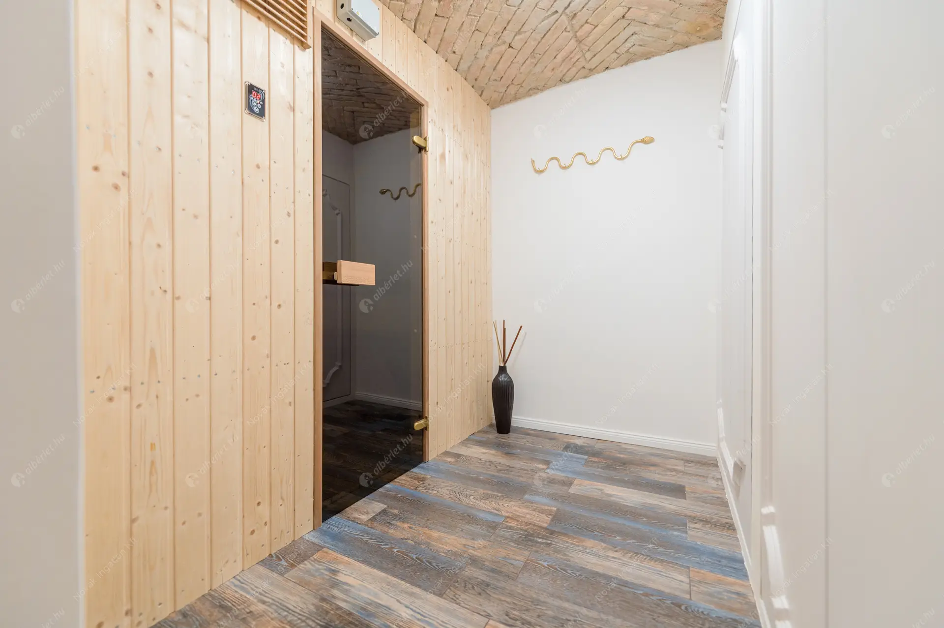 Kiadó albérlet 1127000 Ft/hó áron: Budapest, V. kerület  Nádor utca. Mérete: 105 nm, 2 szobás | Alberlet.hu - 6521665