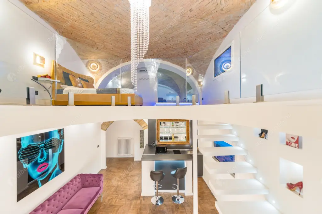 Kiadó albérlet 1126000 Ft/hó áron: Budapest, V. kerület  Nádor utca. Mérete: 105 nm, 2 szobás | Alberlet.hu - 6558899