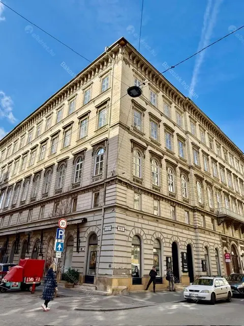 Kiadó albérlet 509000 Ft/hó áron: Budapest, V. kerület  Nádor utca. Mérete: 61 nm, 1 szobás | Alberlet.hu - 6702612