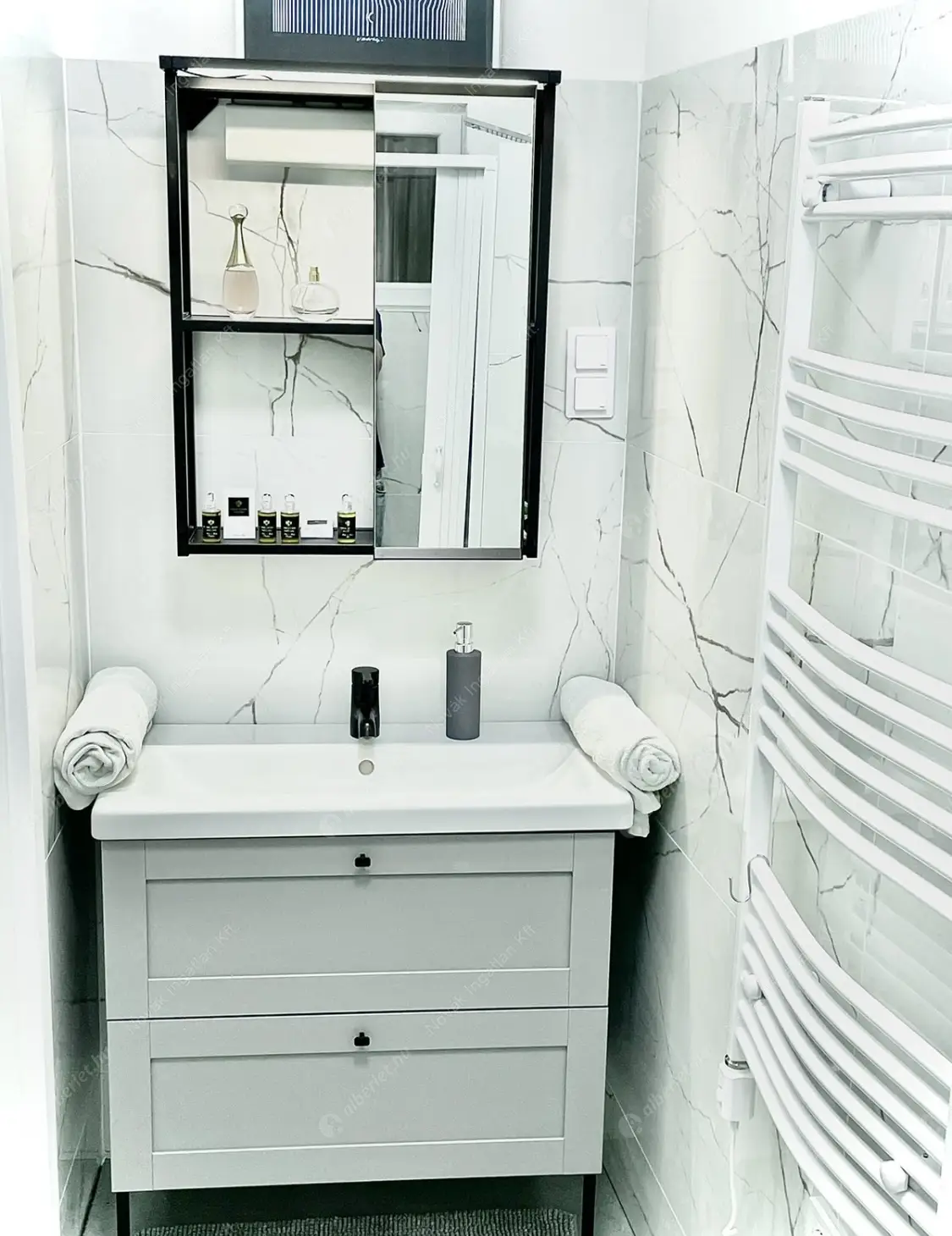 Kiadó albérlet 444000 Ft/hó áron: Budapest, V. kerület  Nádor utca. Mérete: 78 nm, 3 szobás | Alberlet.hu - 6177783