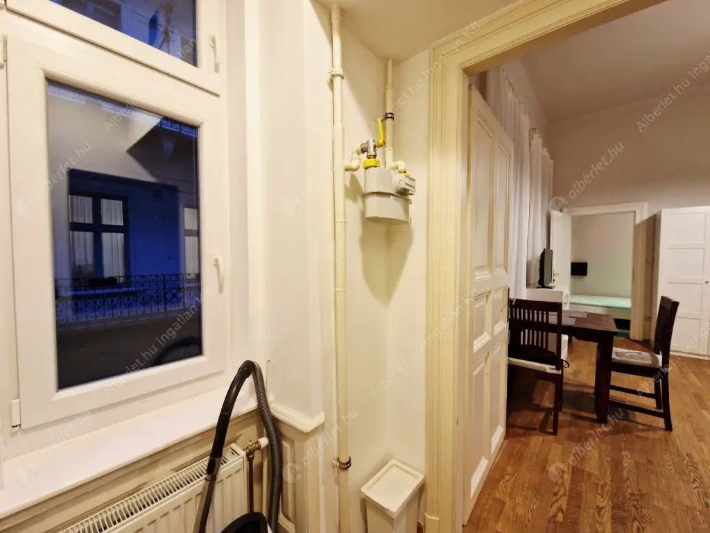 Kiadó albérlet 240000 Ft/hó áron: Budapest, V. kerület  Nagy Ignác utca. Mérete: 43 nm, 1 szobás | Alberlet.hu - 6634886