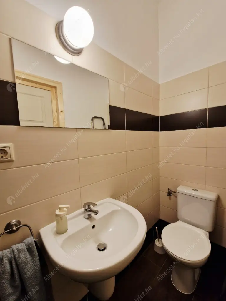Kiadó albérlet 230000 Ft/hó áron: Budapest, V. kerület  Nagy Ignác utca. Mérete: 43 nm, 1 szobás | Alberlet.hu - 6639301
