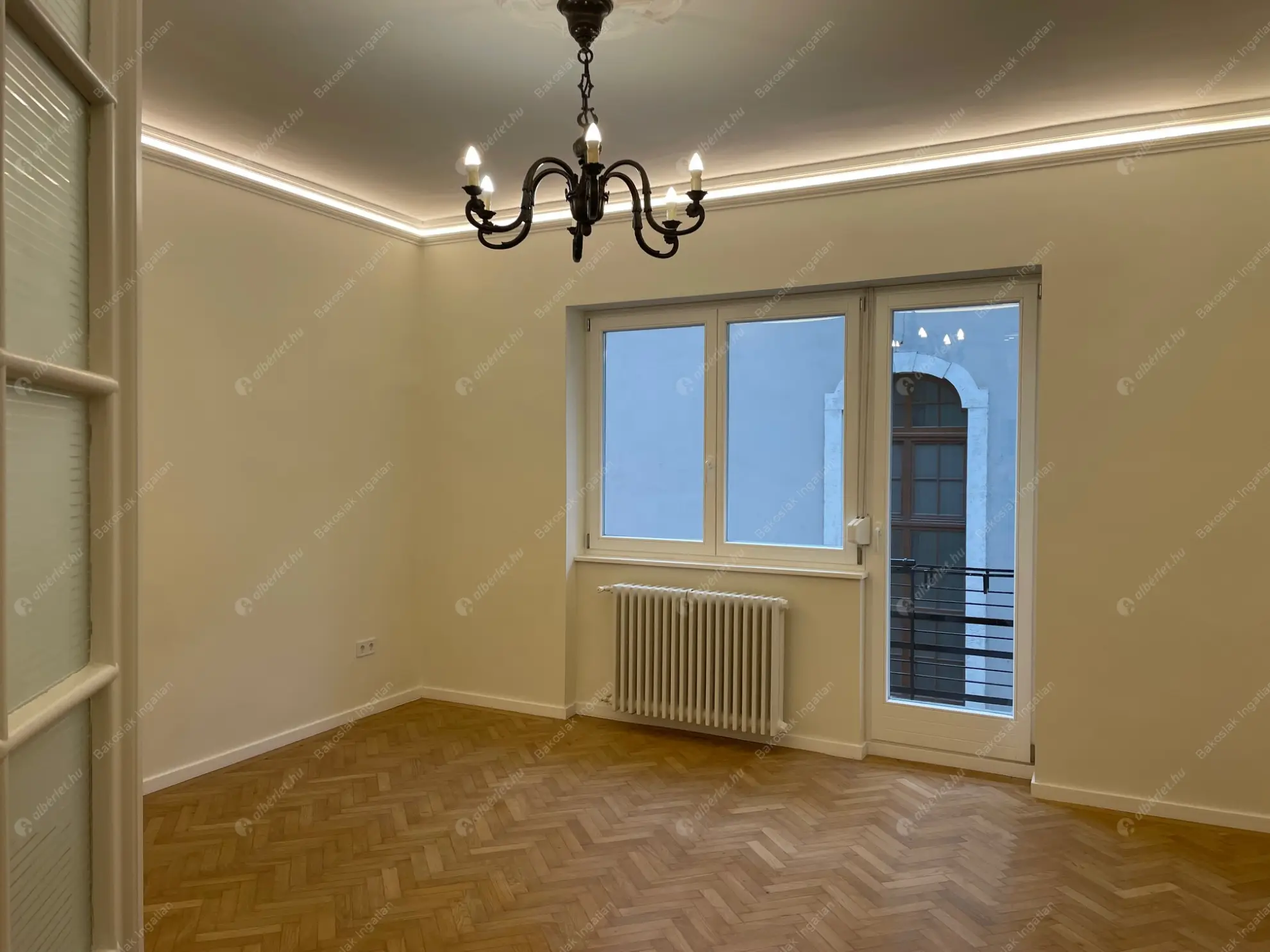 Kiadó albérlet 350000 Ft/hó áron: Budapest, V. kerület  Nyáry Pál utca. Mérete: 60 nm, 2 szobás | Alberlet.hu - 6586085