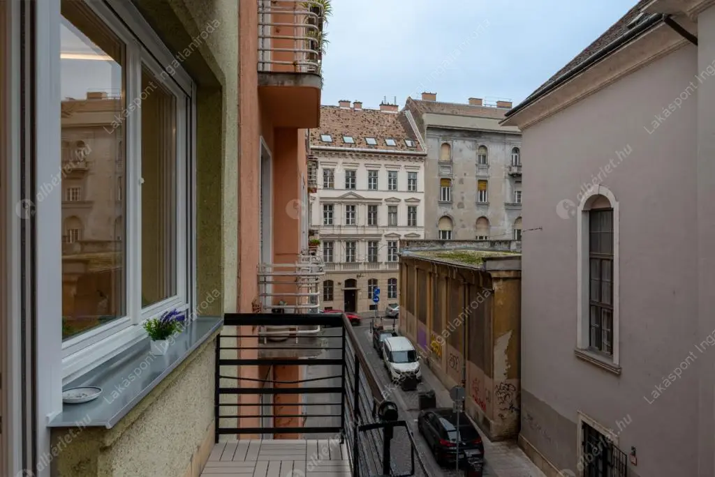 Kiadó albérlet 382000 Ft/hó áron: Budapest, V. kerület  Nyáry Pál utca. Mérete: 68 nm, 3 szobás | Alberlet.hu - 6586910