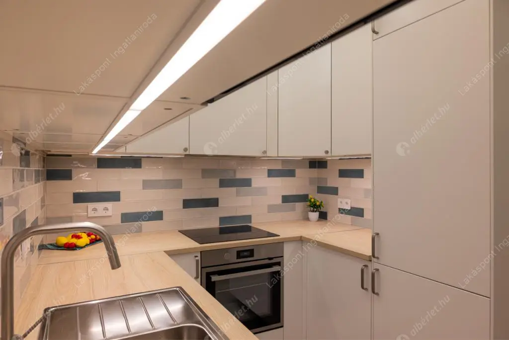 Kiadó albérlet 382000 Ft/hó áron: Budapest, V. kerület  Nyáry Pál utca. Mérete: 68 nm, 3 szobás | Alberlet.hu - 6586923