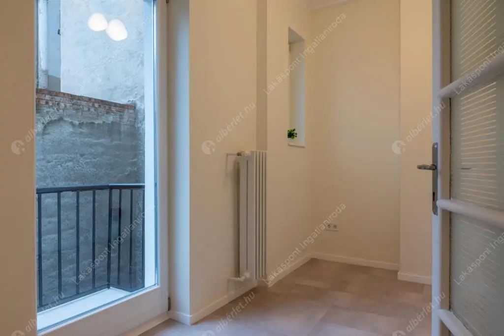 Kiadó albérlet 382000 Ft/hó áron: Budapest, V. kerület  Nyáry Pál utca. Mérete: 68 nm, 3 szobás | Alberlet.hu - 6586924