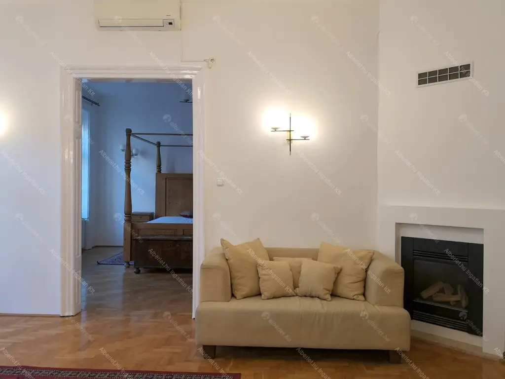 Kiadó albérlet 500000 Ft/hó áron: Budapest, V. kerület  Október 6. utca. Mérete: 124 nm, 4 szobás | Alberlet.hu - 6681624