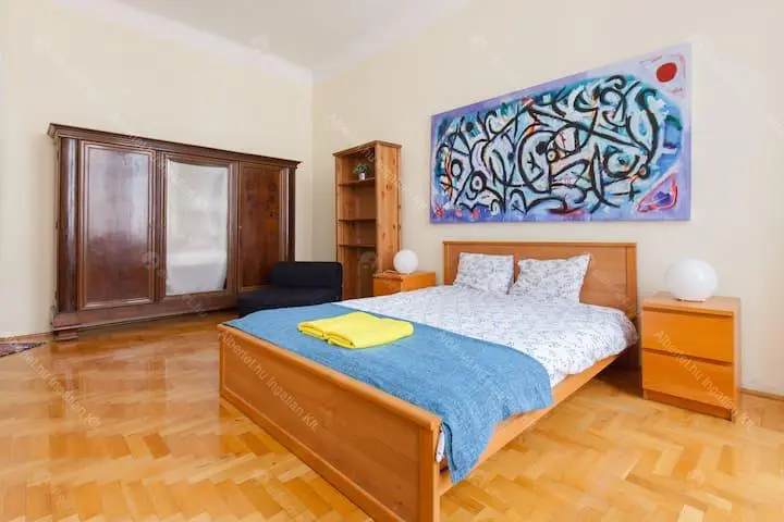 Kiadó albérlet 500000 Ft/hó áron: Budapest, V. kerület  Október 6. utca. Mérete: 124 nm, 4 szobás | Alberlet.hu - 6681630