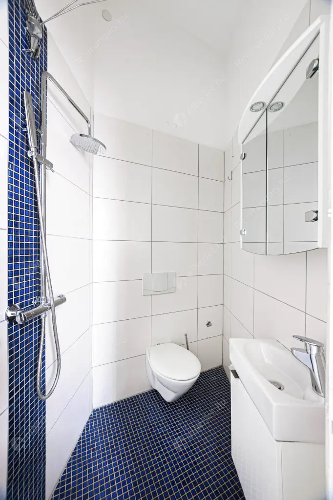 Kiadó albérlet 210000 Ft/hó áron: Budapest, V. kerület  Október 6. utca. Mérete: 20 nm, 1 szobás | Alberlet.hu - 6636622