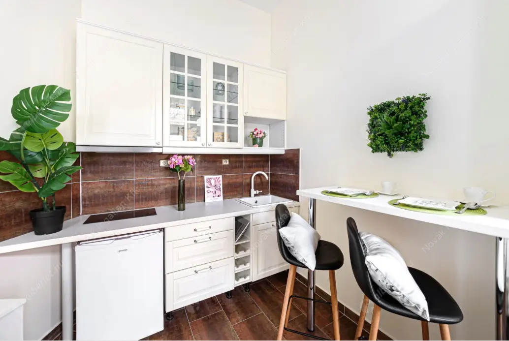 Kiadó albérlet 210000 Ft/hó áron: Budapest, V. kerület  Október 6. utca. Mérete: 20 nm, 1 szobás | Alberlet.hu - 6639594