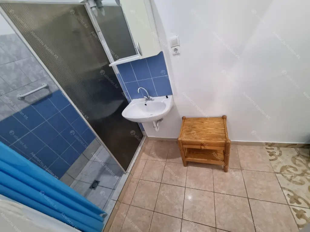 Kiadó albérlet 180000 Ft/hó áron: Budapest, V. kerület  Október 6. utca. Mérete: 27 nm, 1 szobás | Alberlet.hu - 6641414