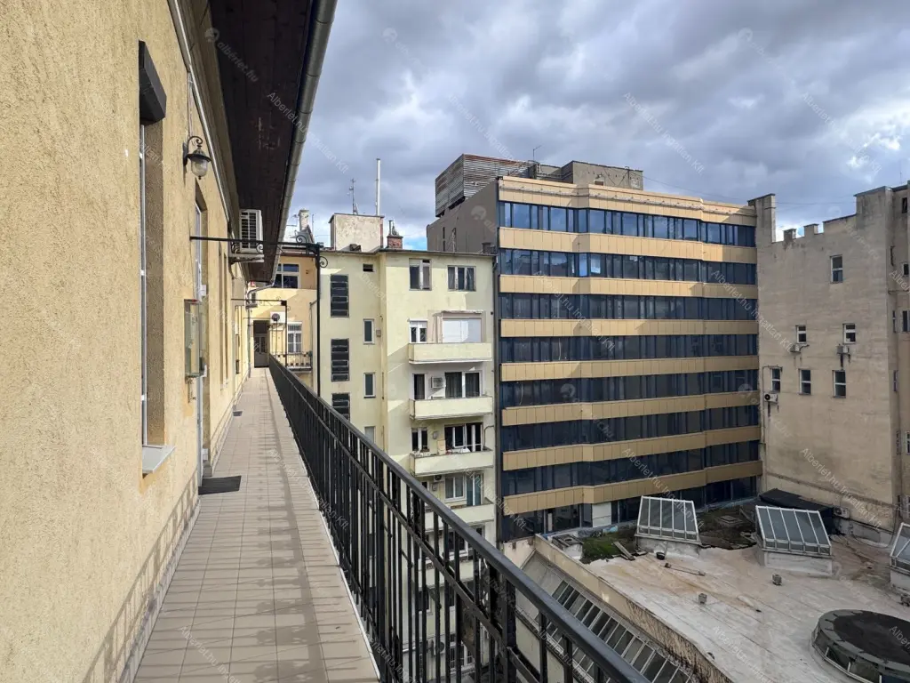 Kiadó albérlet 240000 Ft/hó áron: Budapest, V. kerület  Október 6. utca. Mérete: 35 nm, 1 szobás | Alberlet.hu - 6652000