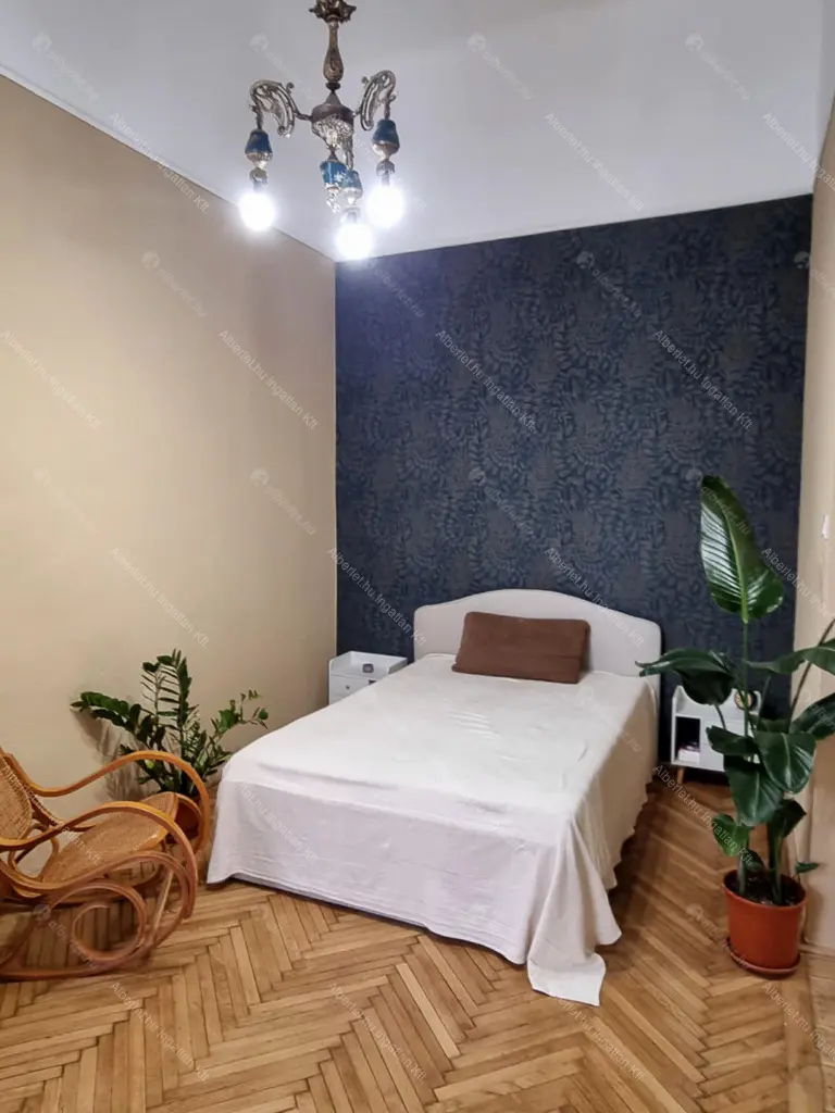 Kiadó albérlet 290000 Ft/hó áron: Budapest, V. kerület  Október 6. utca. Mérete: 40 nm, 1 szobás | Alberlet.hu - 6675006