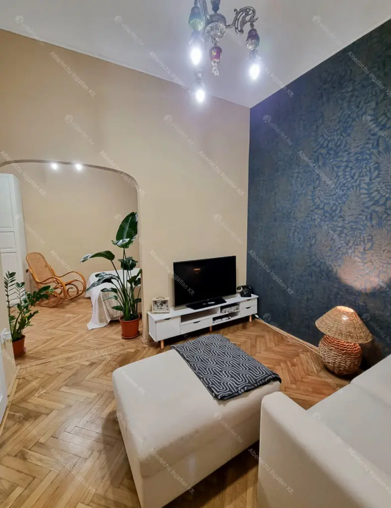 Kiadó albérlet 290000 Ft/hó áron: Budapest, V. kerület  Október 6. utca. Mérete: 40 nm, 1 szobás | Alberlet.hu - 6675008