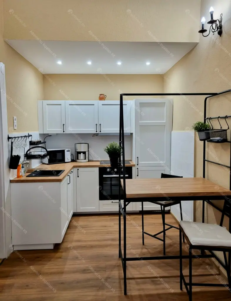 Kiadó albérlet 290000 Ft/hó áron: Budapest, V. kerület  Október 6. utca. Mérete: 40 nm, 1 szobás | Alberlet.hu - 6675013