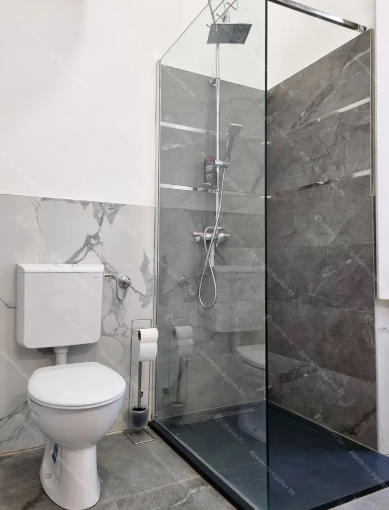 Kiadó albérlet 290000 Ft/hó áron: Budapest, V. kerület  Október 6. utca. Mérete: 40 nm, 1 szobás | Alberlet.hu - 6675022