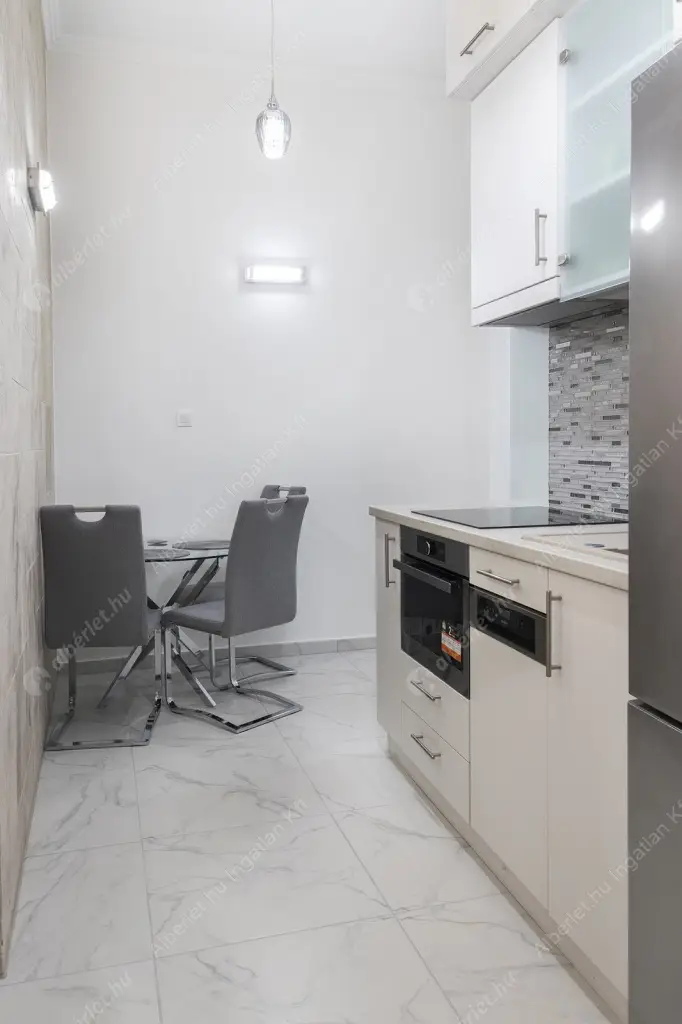 Kiadó albérlet 450000 Ft/hó áron: Budapest, V. kerület  Október 6. utca. Mérete: 52 nm, 1 szobás | Alberlet.hu - 6518695