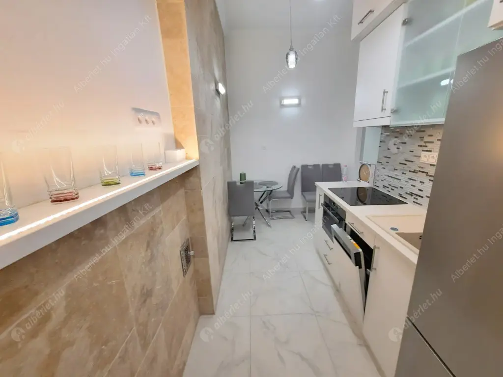 Kiadó albérlet 300000 Ft/hó áron: Budapest, V. kerület  Október 6. utca. Mérete: 52 nm, 1 szobás | Alberlet.hu - 6598028