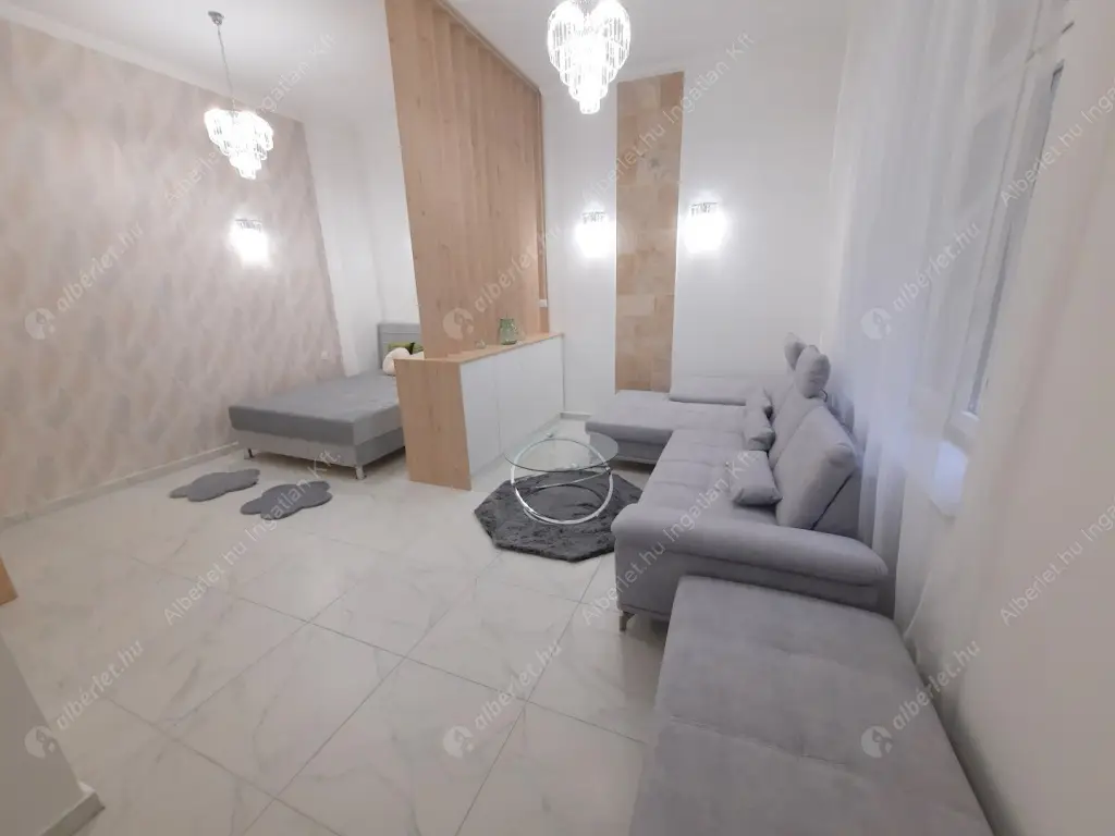 Kiadó albérlet 300000 Ft/hó áron: Budapest, V. kerület  Október 6. utca. Mérete: 52 nm, 1 szobás | Alberlet.hu - 6618765