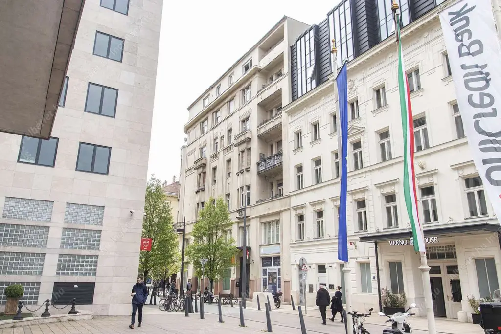 Kiadó albérlet 300000 Ft/hó áron: Budapest, V. kerület  Október 6. utca. Mérete: 52 nm, 1 szobás | Alberlet.hu - 6618770