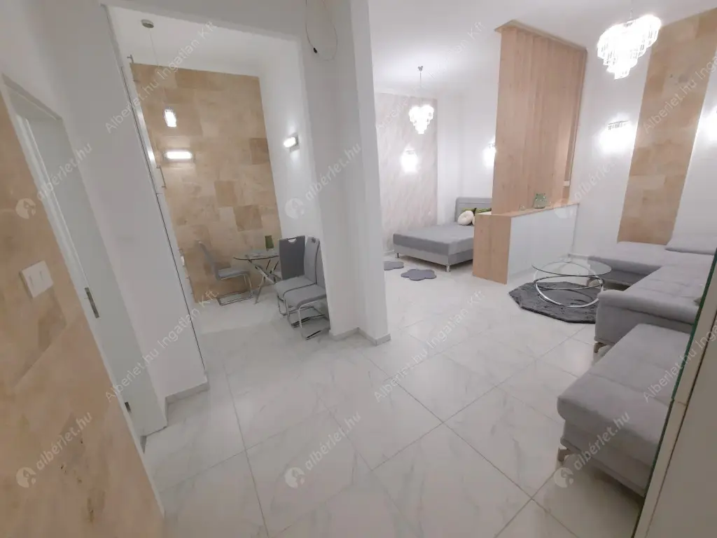 Kiadó albérlet 300000 Ft/hó áron: Budapest, V. kerület  Október 6. utca. Mérete: 52 nm, 1 szobás | Alberlet.hu - 6618775