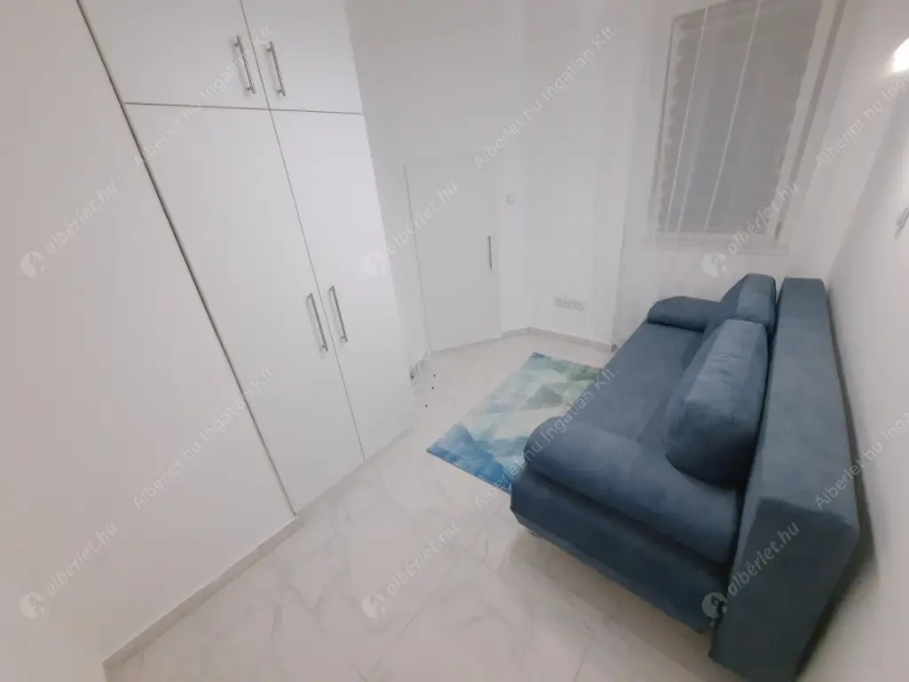 Kiadó albérlet 300000 Ft/hó áron: Budapest, V. kerület  Október 6. utca. Mérete: 52 nm, 1 szobás | Alberlet.hu - 6618776