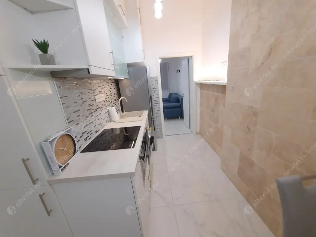 Kiadó albérlet 300000 Ft/hó áron: Budapest, V. kerület  Október 6. utca. Mérete: 52 nm, 1 szobás | Alberlet.hu - 6618781