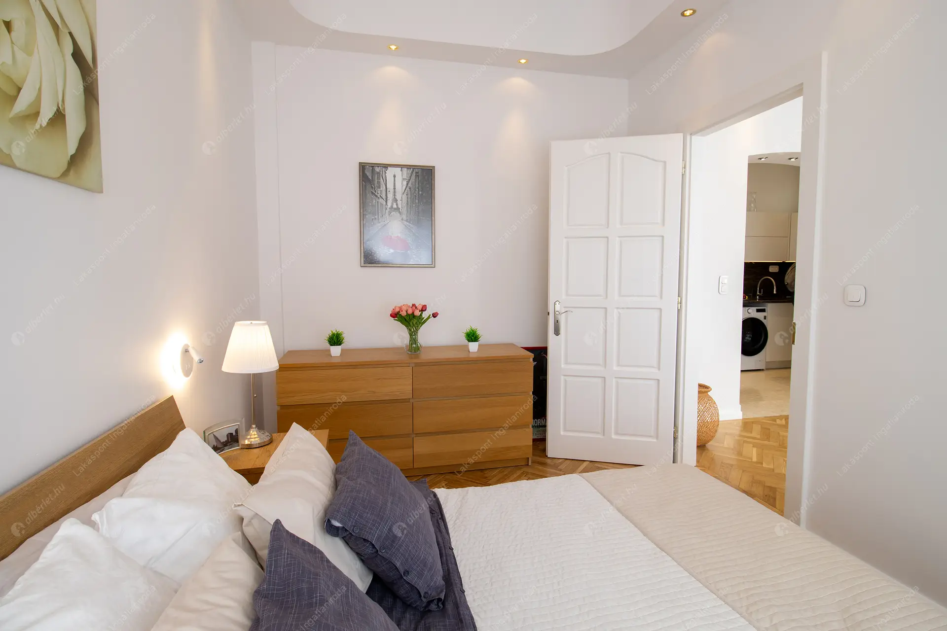 Kiadó albérlet 622000 Ft/hó áron: Budapest, V. kerület  Október 6. utca. Mérete: 62 nm, 3 szobás | Alberlet.hu - 6445656