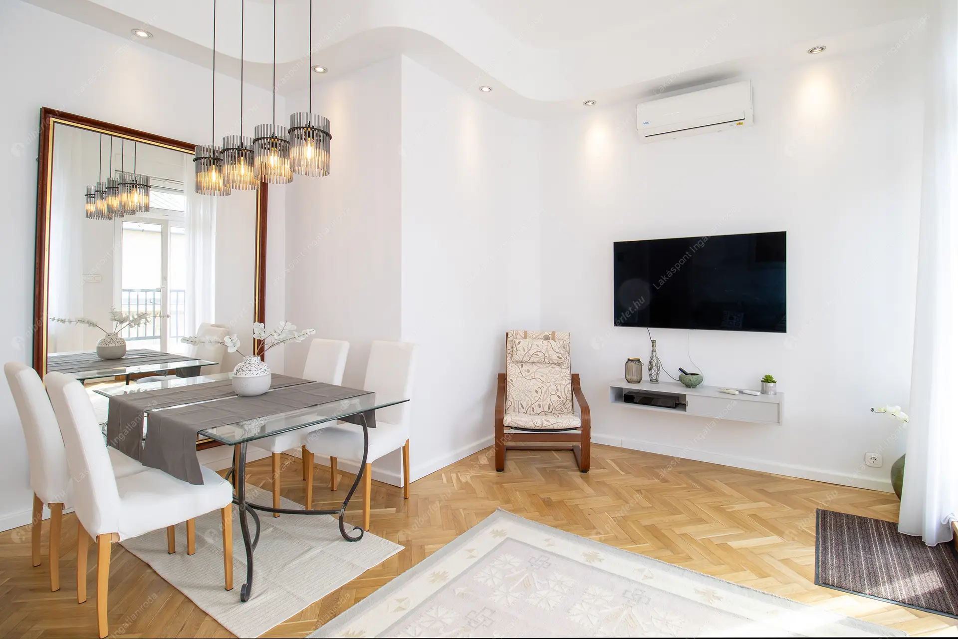 Kiadó albérlet 622000 Ft/hó áron: Budapest, V. kerület  Október 6. utca. Mérete: 62 nm, 3 szobás | Alberlet.hu - 6445661