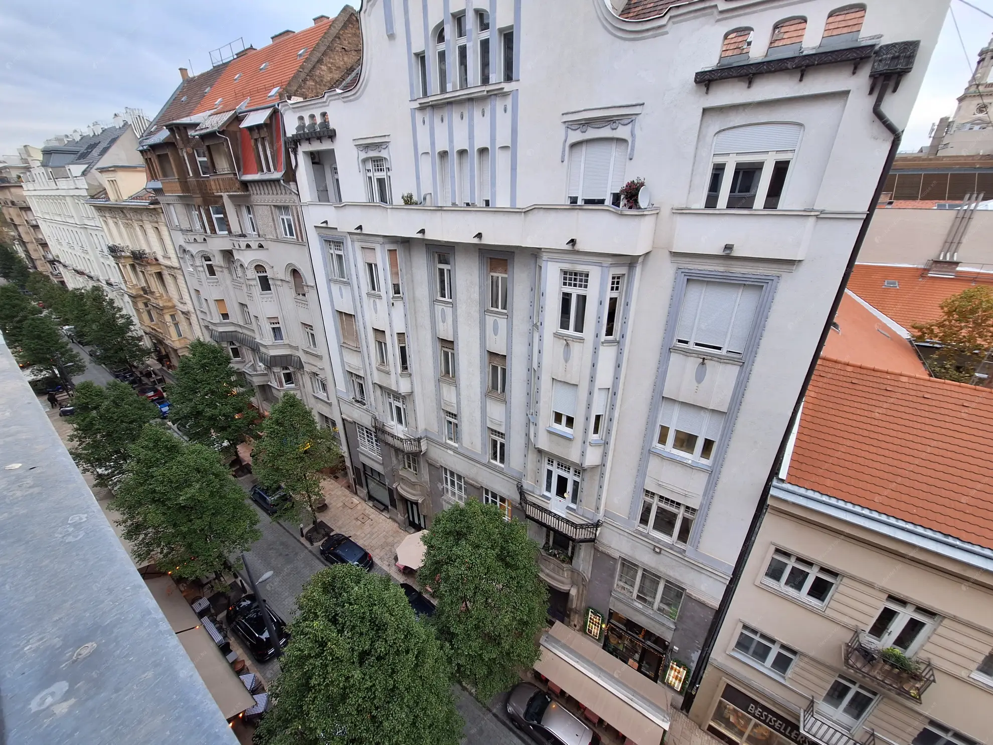 Kiadó albérlet 766000 Ft/hó áron: Budapest, V. kerület  Október 6. utca. Mérete: 80 nm, 3 szobás | Alberlet.hu - 6565273