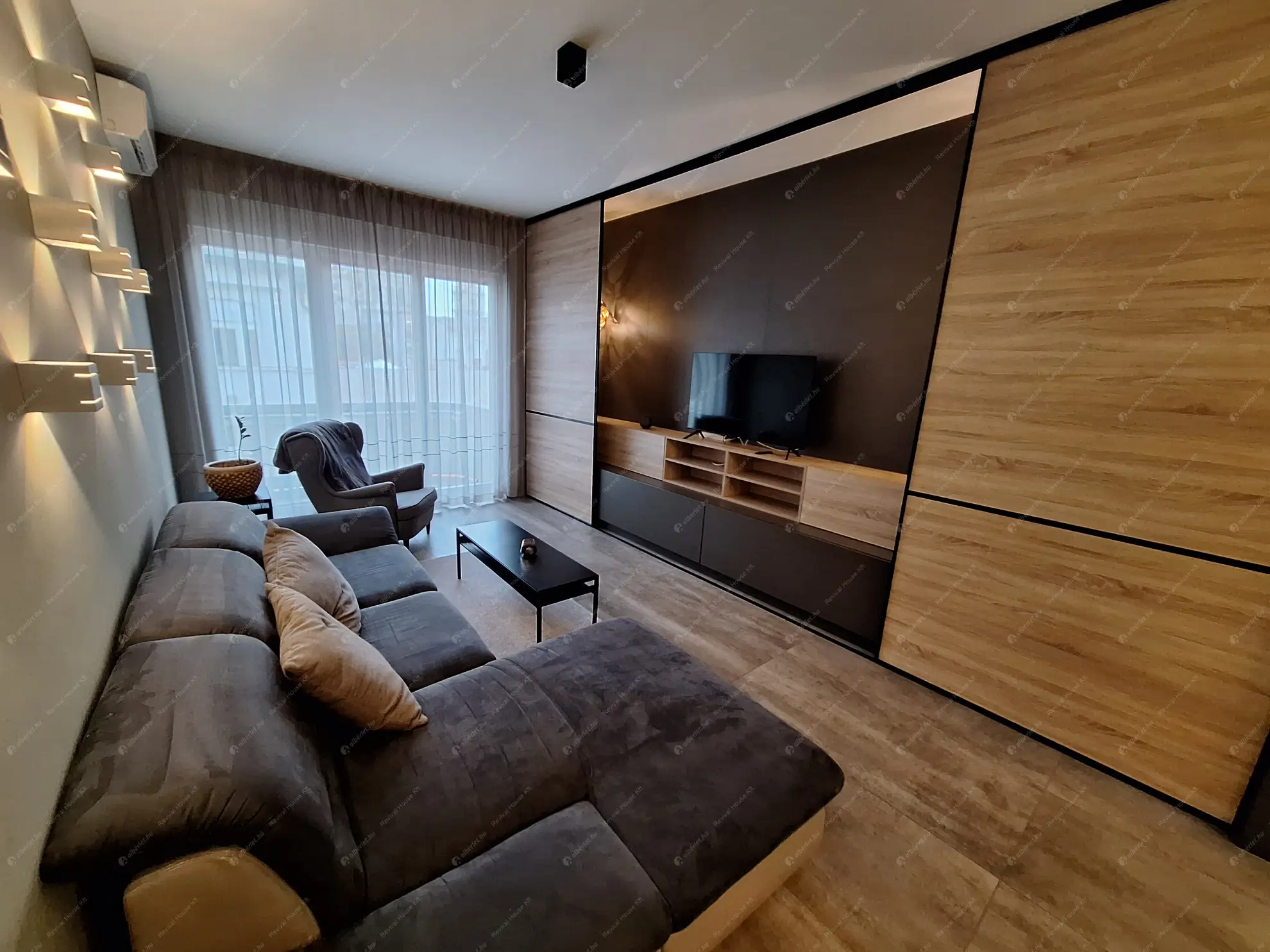 Kiadó albérlet 766000 Ft/hó áron: Budapest, V. kerület  Október 6. utca. Mérete: 80 nm, 3 szobás | Alberlet.hu - 6565276