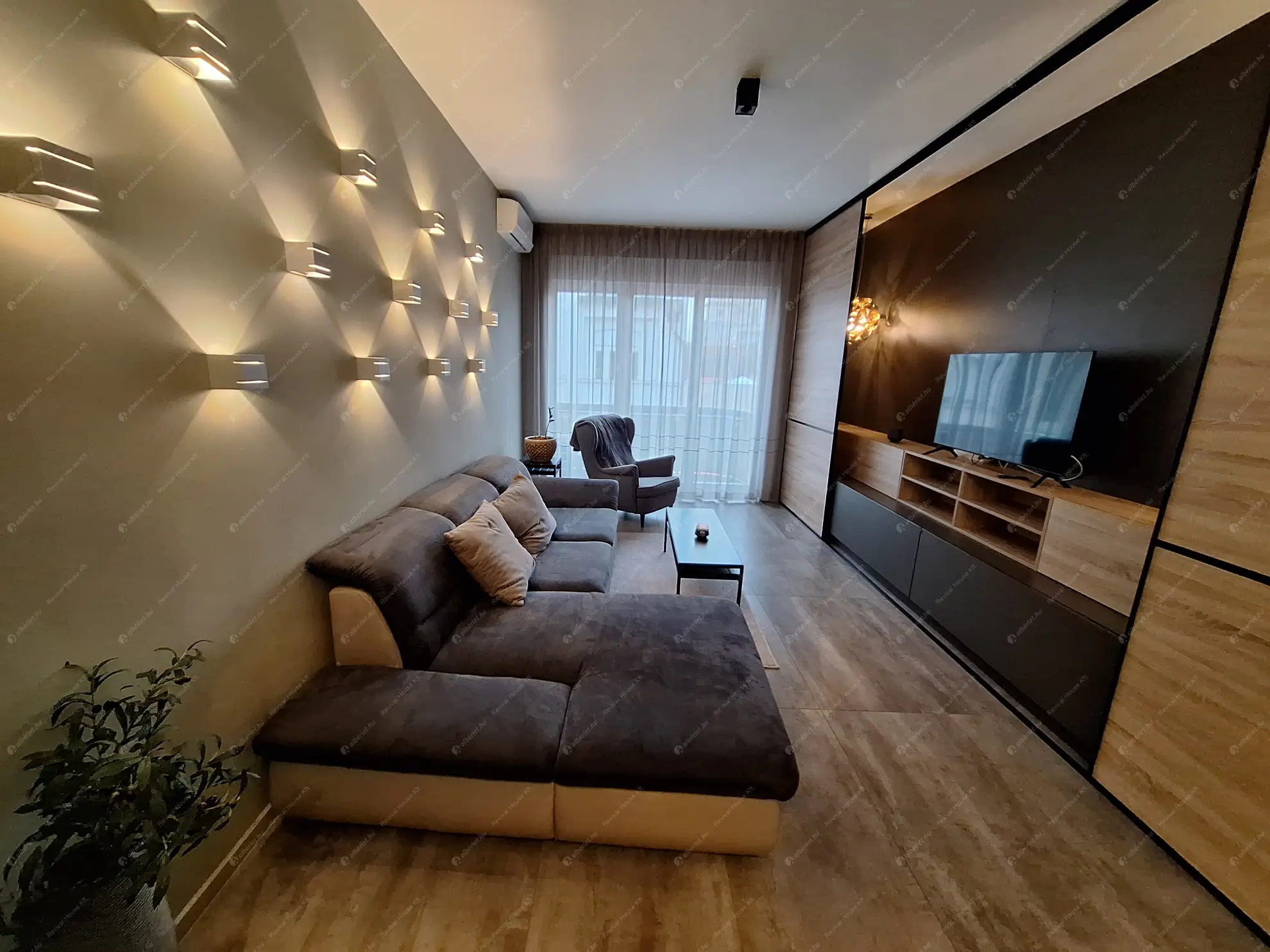 Kiadó albérlet 766000 Ft/hó áron: Budapest, V. kerület  Október 6. utca. Mérete: 80 nm, 3 szobás | Alberlet.hu - 6565277