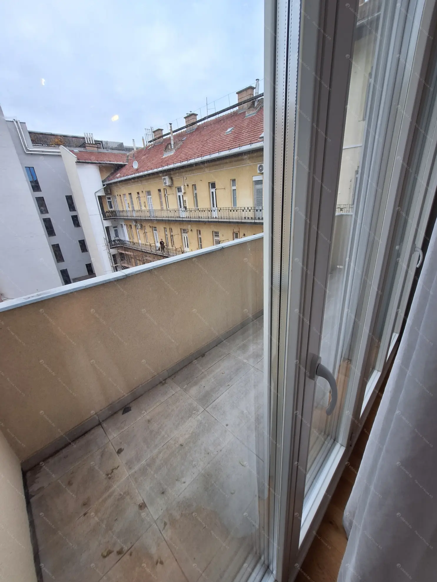 Kiadó albérlet 766000 Ft/hó áron: Budapest, V. kerület  Október 6. utca. Mérete: 80 nm, 3 szobás | Alberlet.hu - 6565290