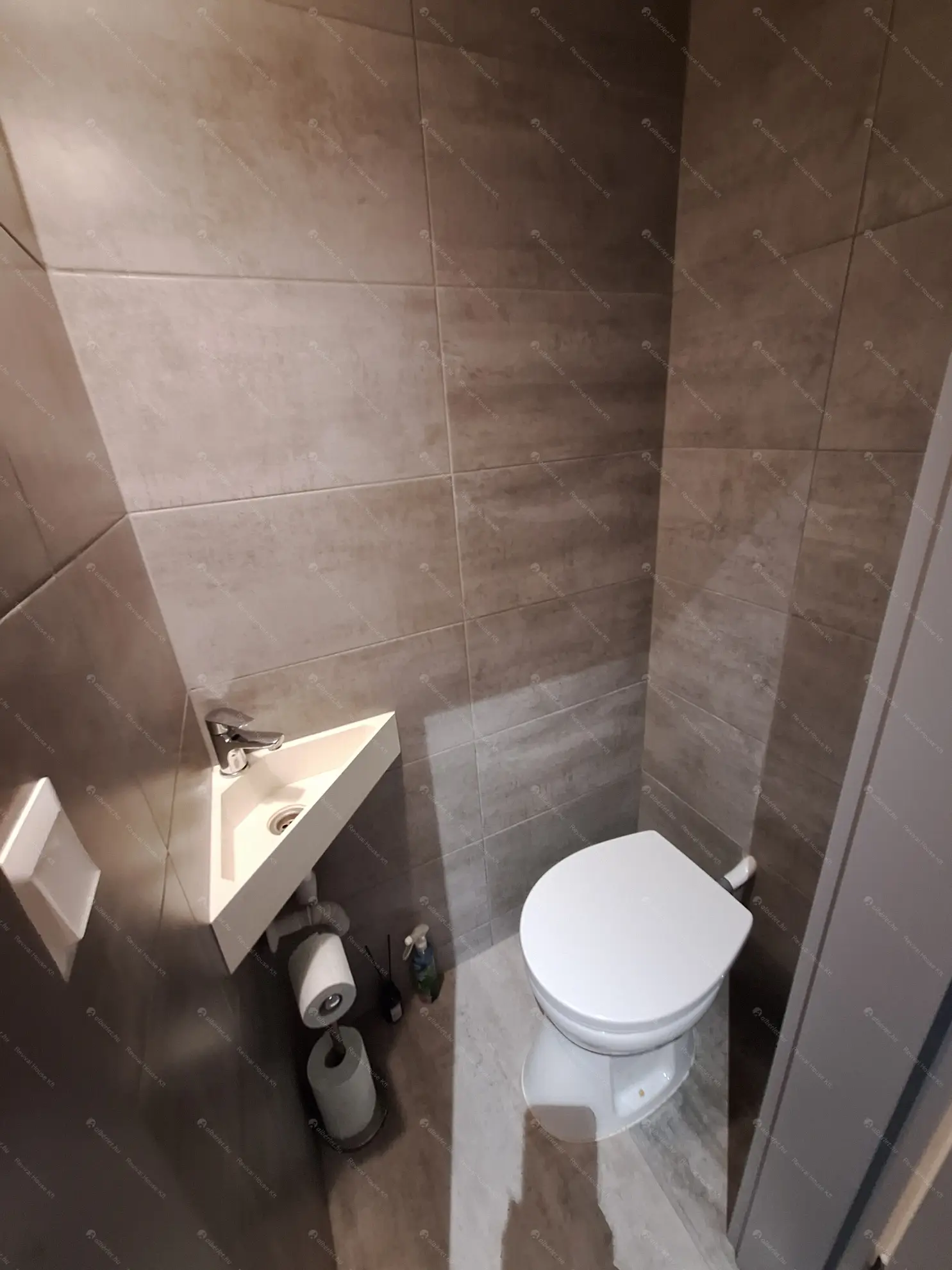 Kiadó albérlet 766000 Ft/hó áron: Budapest, V. kerület  Október 6. utca. Mérete: 80 nm, 3 szobás | Alberlet.hu - 6565292