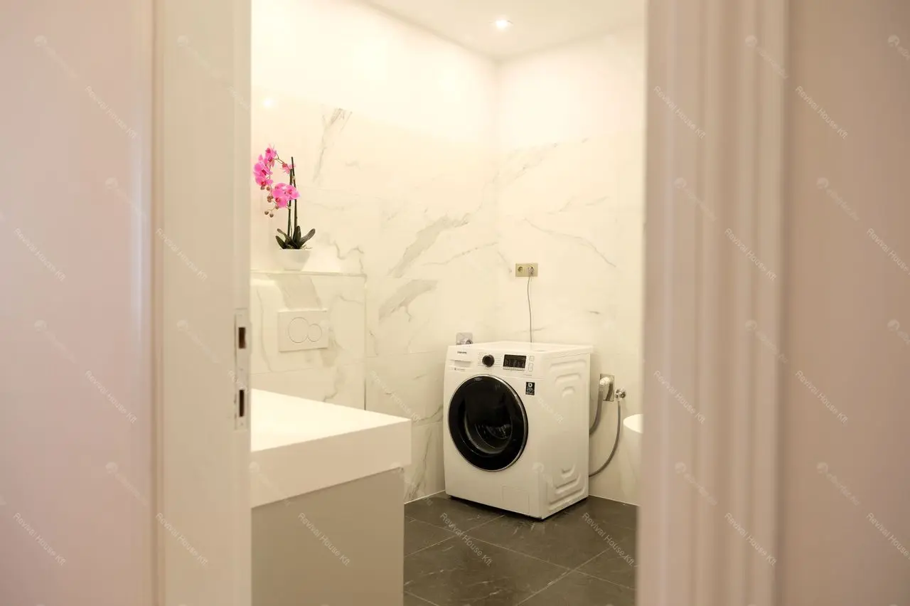 Kiadó albérlet 796000 Ft/hó áron: Budapest, V. kerület  Október 6. utca. Mérete: 90 nm, 3 szobás | Alberlet.hu - 4941153