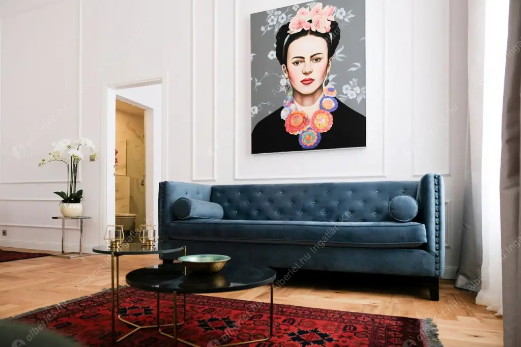 Kiadó albérlet 970000 Ft/hó áron: Budapest, V. kerület  Október 6. utca. Mérete: 90 nm, 2 szobás | Alberlet.hu - 6519329