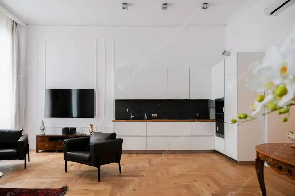 Kiadó albérlet 970000 Ft/hó áron: Budapest, V. kerület  Október 6. utca. Mérete: 90 nm, 2 szobás | Alberlet.hu - 6519332