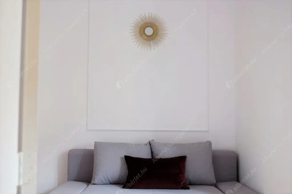 Kiadó albérlet 970000 Ft/hó áron: Budapest, V. kerület  Október 6. utca. Mérete: 90 nm, 2 szobás | Alberlet.hu - 6519339