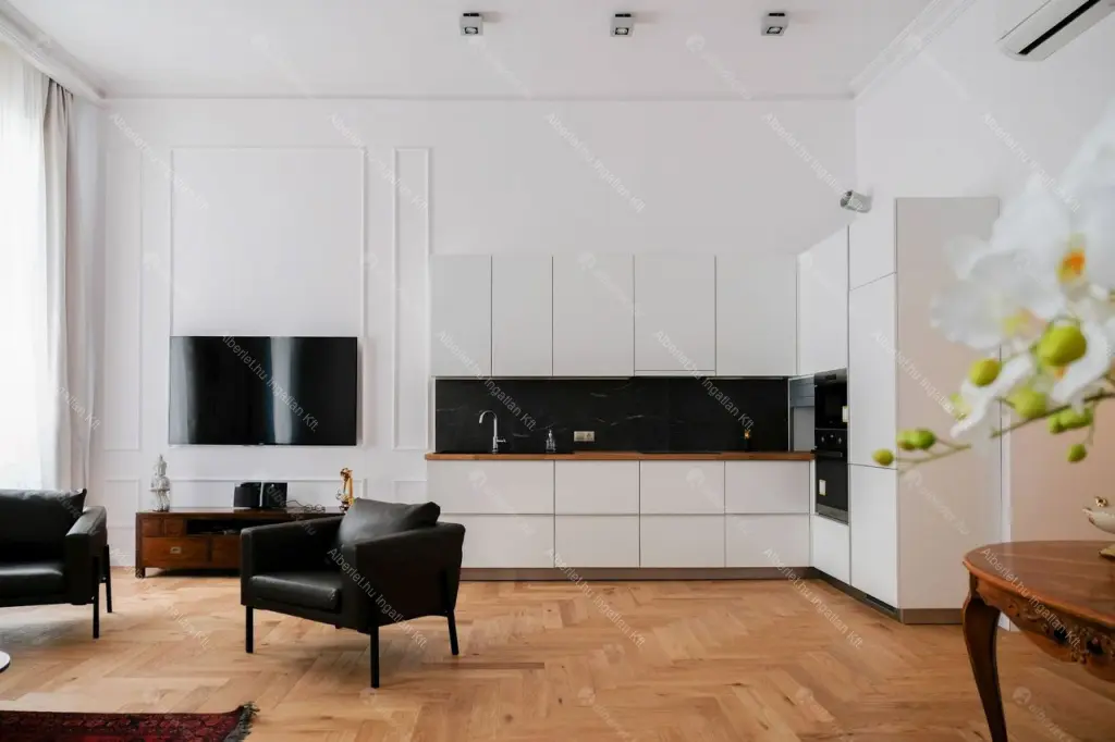 Kiadó albérlet 795000 Ft/hó áron: Budapest, V. kerület  Október 6. utca. Mérete: 90 nm, 2 szobás | Alberlet.hu - 6653397